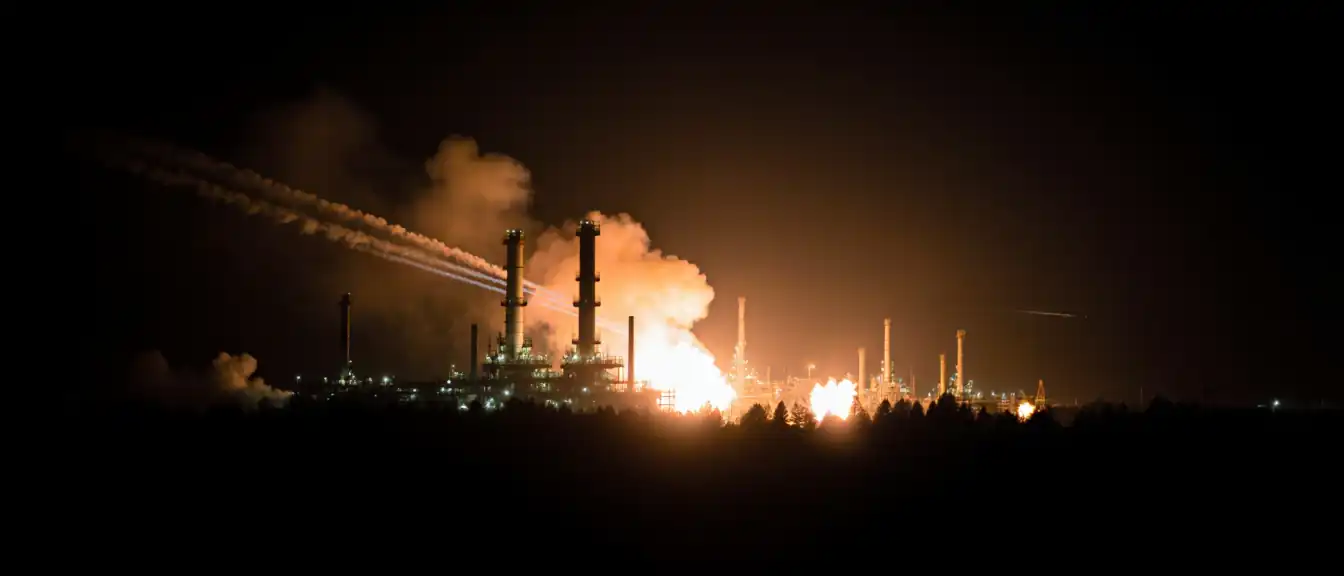 Ночная атака на Омск: беспилотники ВСУ нацелились на нефтеперерабатывающий завод