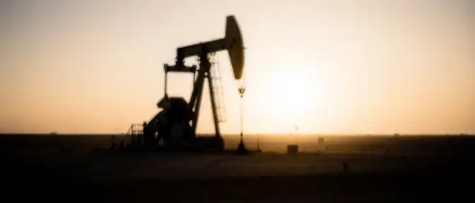 Нефтяной рынок берет паузу: ОПЕК+ объявила о постепенном возвращении объемов добычи