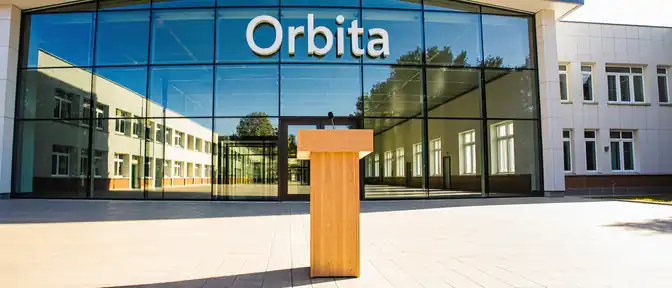Михаил Мишустин проверил готовность обновленной школы «Орбита» к учебному процессу